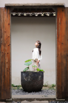 动漫人物嗟嗟嗟免费